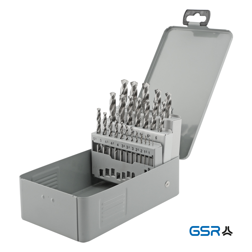 The gray metal box stands open and was photographed from the side. The cassette has 24 twist drills in the sizes 1.0 - 10.5 mm +3.3 / 4.2 / 6.8 / 10.2 mm. The twist drills are marked with the respective size.